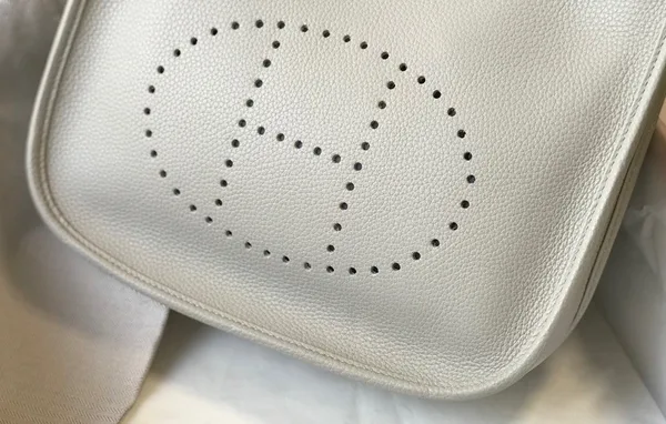 Hermes Evelyne III 29 Bag In Beton Clemence Leather product view 5